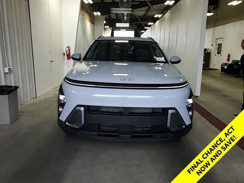 Used 2025 Hyundai Kona SEL AWD/4WD image 25