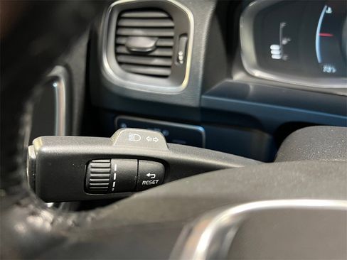 Used 2015 Volvo S60 T5 Premier image 35