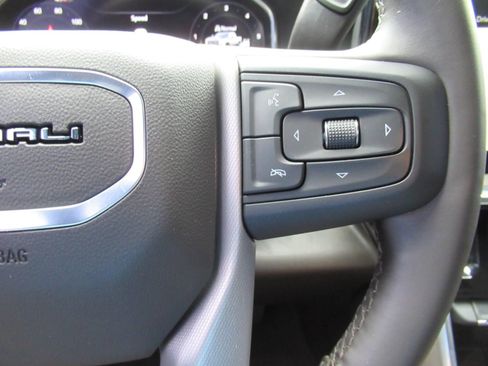 Used 2025 GMC Sierra 2500 Denali w/ Denali Reserve Package AWD/4WD image 26