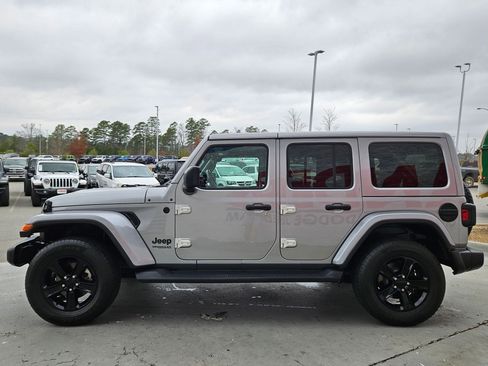 Used 2021 Jeep Wrangler Unlimited Sahara image 4