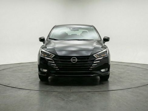 Used 2025 Nissan Versa SV FWD image 2