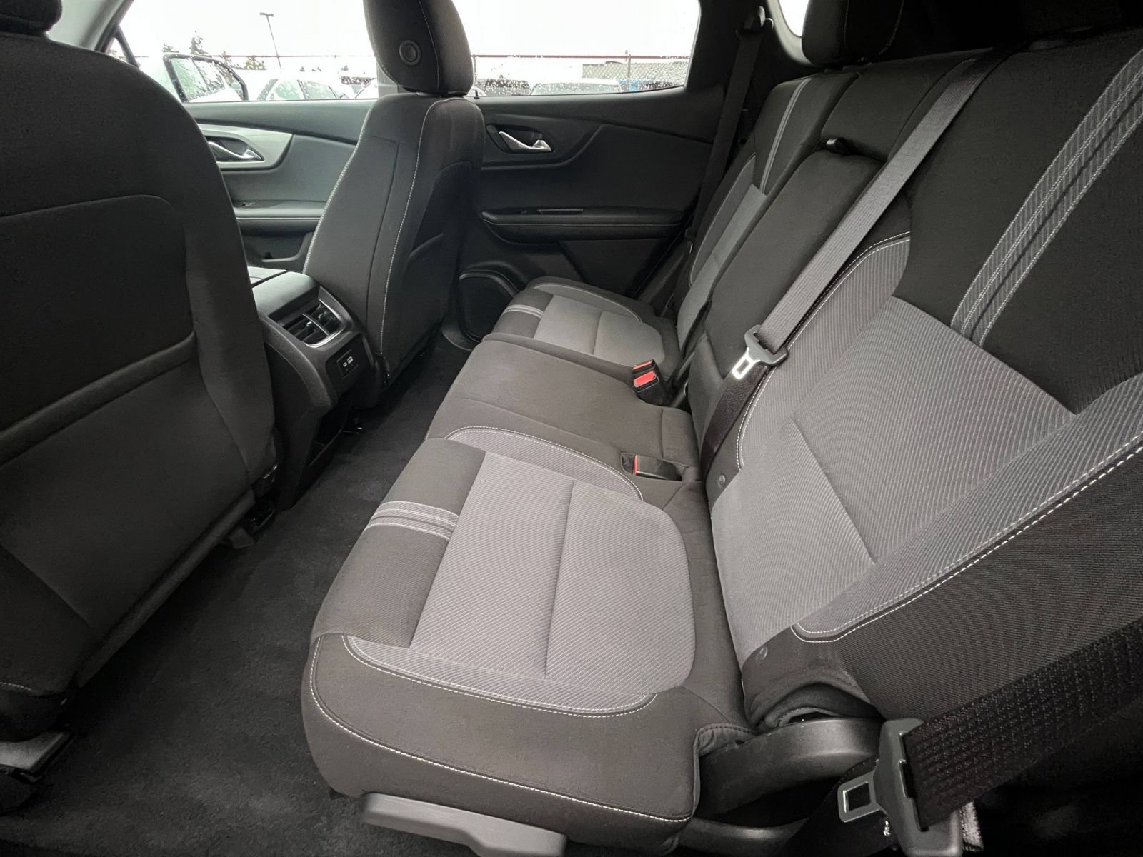 Used 2025 Chevrolet Blazer LT FWD image 26