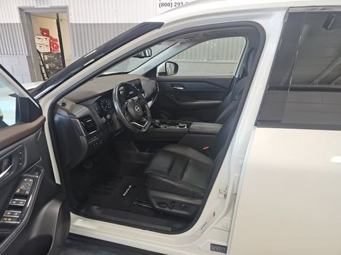 Certified 2023 Nissan Rogue SL w/ SL Premium Package AWD/4WD image 8