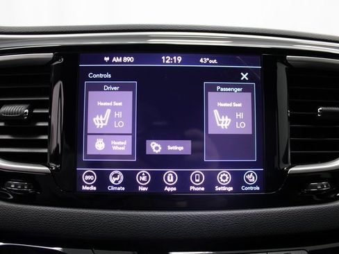 Used 2020 Chrysler Pacifica Touring-L Plus w/ S Appearance Package image 38