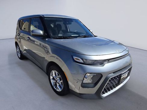 Used 2022 Kia Soul LX w/ Technology Package FWD image 8