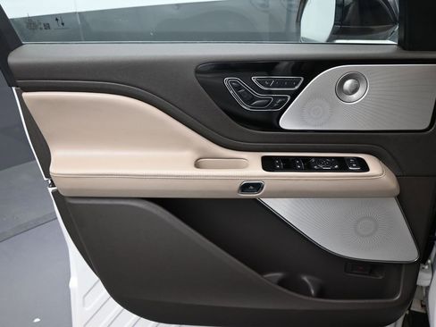 Used 2020 Lincoln Aviator Reserve w/ Equipment Group 202A image 18