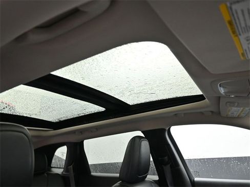 Used 2015 Jeep Cherokee Trailhawk w/ Comfort/Convenience Group image 11