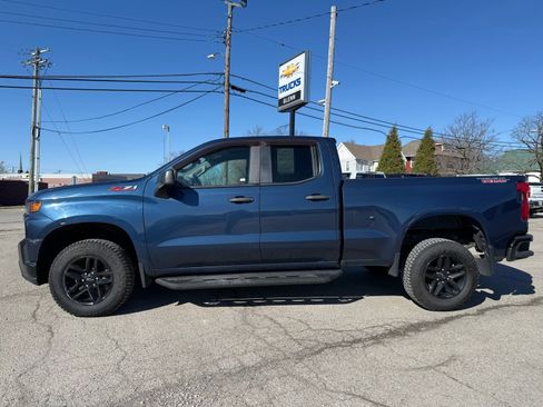 Used 2019 Chevrolet Silverado 1500 Custom Trail Boss image 3