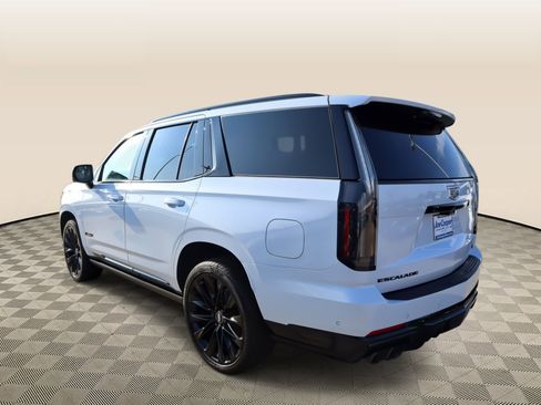 New 2026 Cadillac Escalade V w/ LPO, ONYX Package AWD/4WD image 23