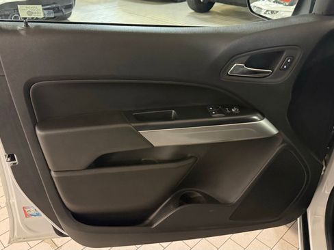 Used 2022 Chevrolet Colorado LT w/ Fleet Safety Package image 14