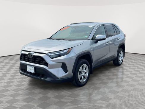 Used 2023 Toyota RAV4 LE image 3