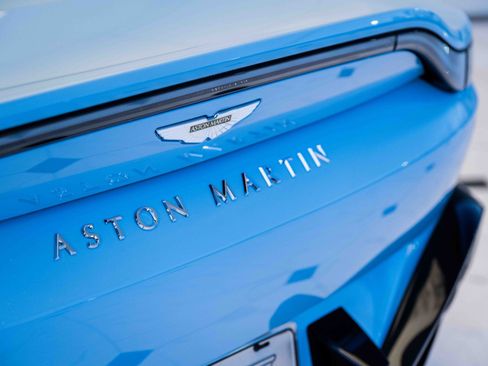 Used 2023 Aston Martin V8 Vantage Coupe RWD image 8