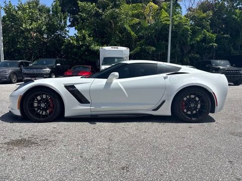 Used 2019 Chevrolet Corvette Z06 RWD image 4