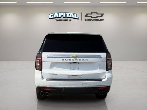 Used 2024 Chevrolet Suburban High Country AWD/4WD image 4