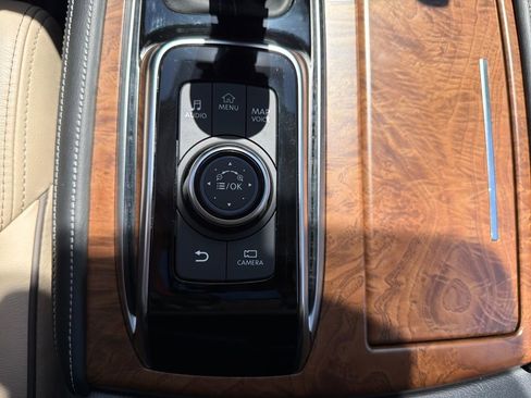 Used 2024 Nissan Armada SL w/ Captain's Chairs Package image 32