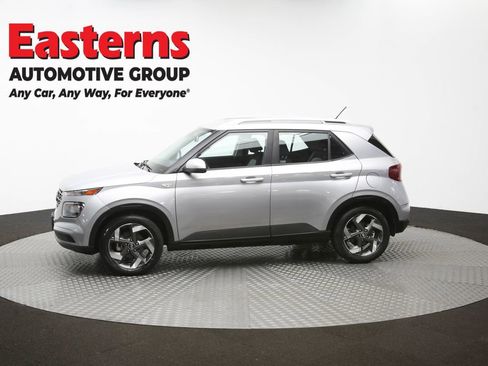 Used 2023 Hyundai Venue SEL image 60