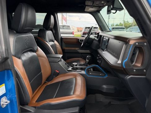 Used 2023 Ford Bronco Outer Banks w/ Sasquatch Package AWD/4WD image 16