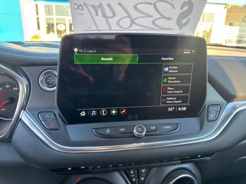 Used 2025 Chevrolet Blazer LT image 24