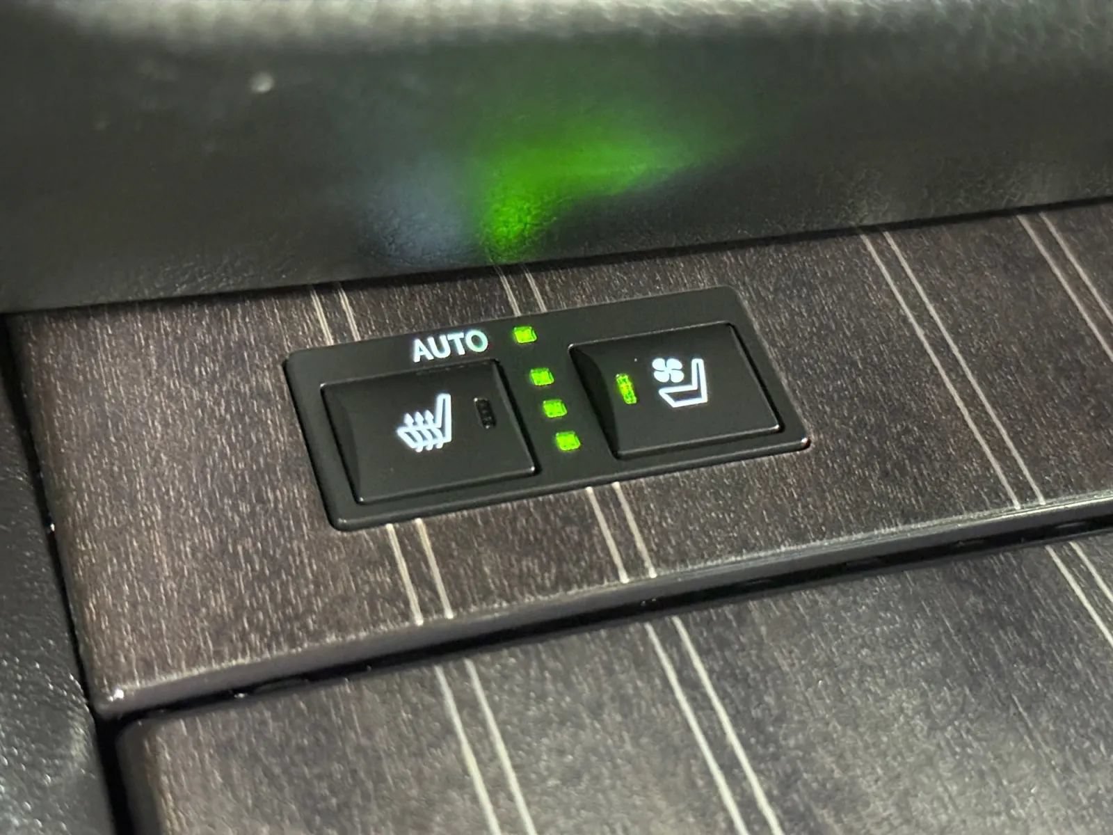 Used 2016 Lexus GS 350 AWD w/ Premium Package image 32