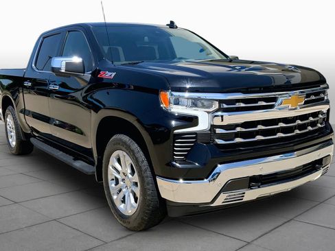 Used 2024 Chevrolet Silverado 1500 LTZ AWD/4WD image 3