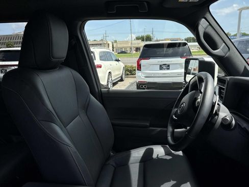 Used 2025 Lexus GX 550 w/ Cold Area Package AWD/4WD image 11