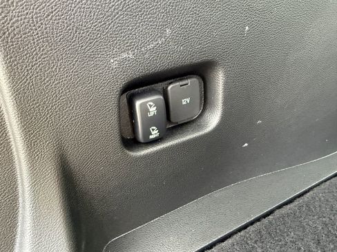 Used 2024 Ford Edge Titanium image 13