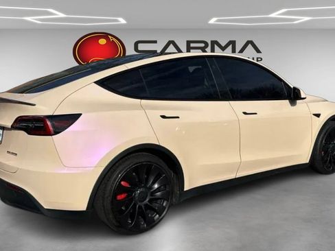 Used 2022 Tesla Model Y Performance image 5