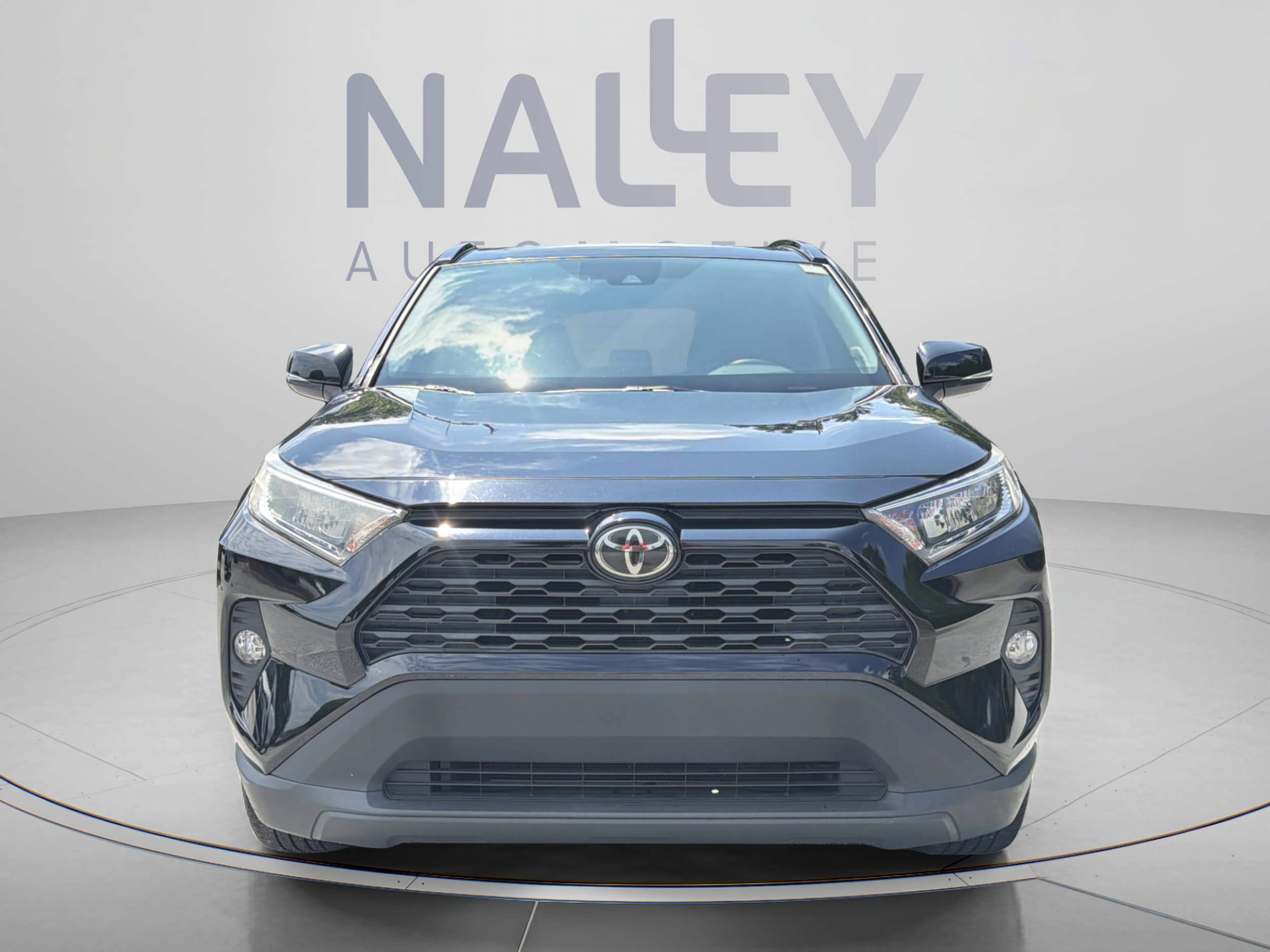 Used 2019 Toyota RAV4 XLE Premium w/ Cold Weather Package FWD image 1