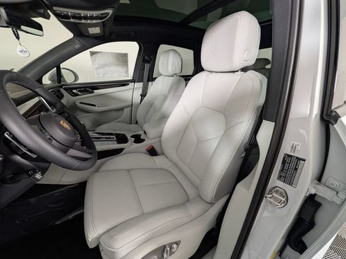 New 2026 Porsche Macan S AWD/4WD image 5