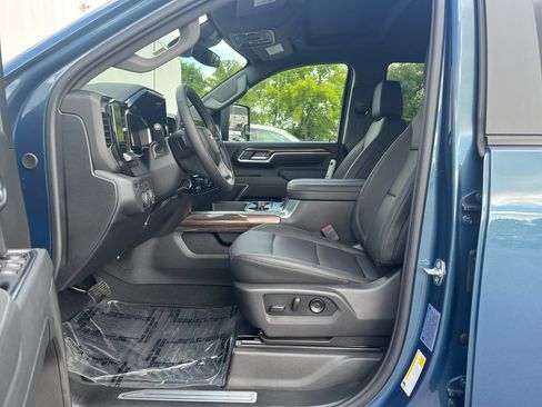 New 2026 Chevrolet Silverado 3500 LT w/ Convenience Package AWD/4WD image 9