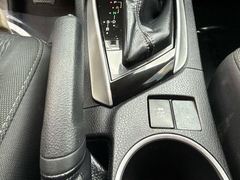 Used 2019 Toyota Corolla LE image 34