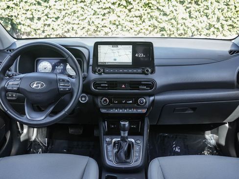 Used 2023 Hyundai Kona Limited AWD/4WD image 12