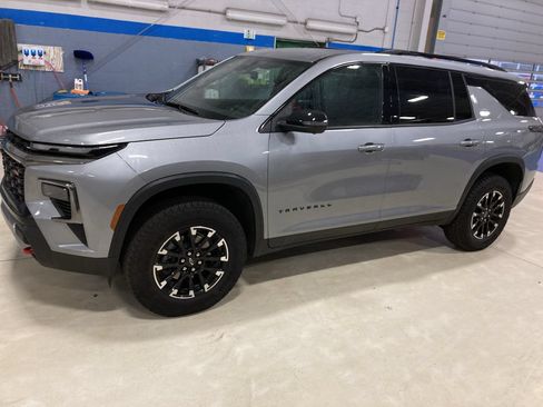Used 2025 Chevrolet Traverse Z71 AWD/4WD image 4