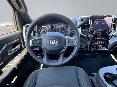 Used 2025 RAM 2500 Big Horn AWD/4WD image 5