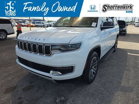 Used 2023 Jeep Wagoneer L Series II image 1