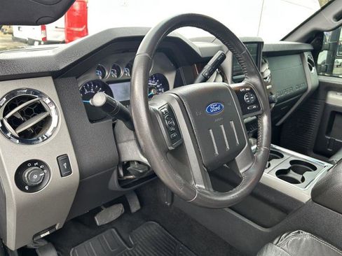 Used 2016 Ford F250 Lariat w/ Lariat Interior Package image 10