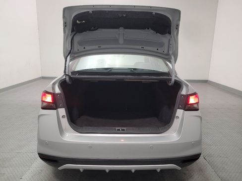 Used 2021 Nissan Versa SV FWD image 29