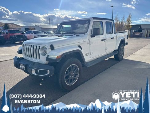 Used 2020 Jeep Gladiator Overland image 7