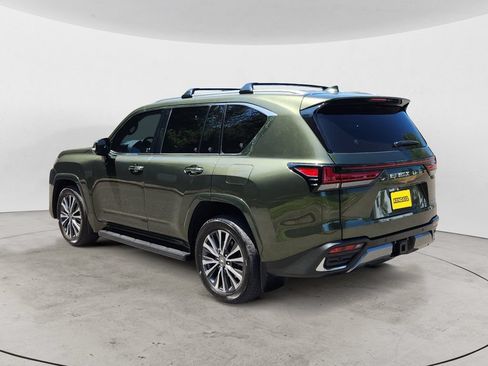 Used 2024 Lexus LX 600 4WD w/ Premium Package image 7