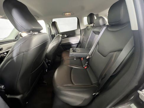 Used 2022 Jeep Compass Limited image 23