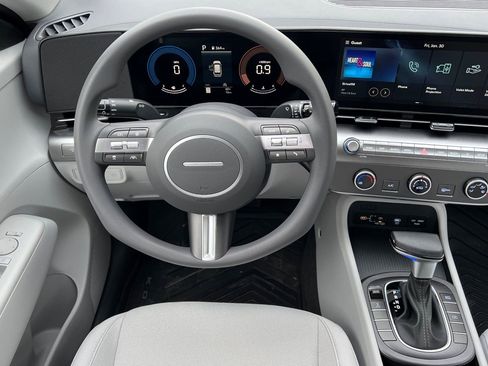 New 2026 Hyundai Kona SE AWD/4WD image 17