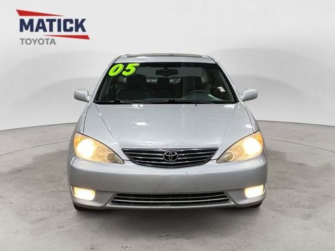 Used 2005 Toyota Camry LE FWD image 2