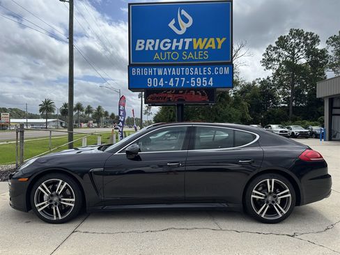 Used 2014 Porsche Panamera S w/ Premium Package Plus image 2