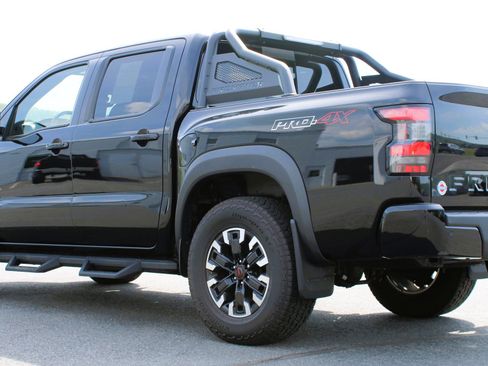 Used 2023 Nissan Frontier PRO-4X w/ Pro Convenience Package AWD/4WD image 19