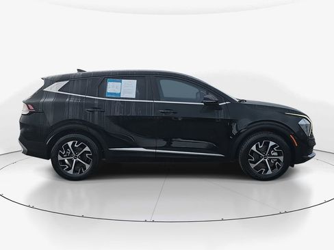 Used 2023 Kia Sportage EX image 3