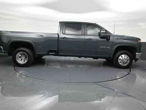 Used 2026 Chevrolet Silverado 3500 LT AWD/4WD image 7