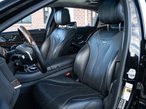 Used 2016 Mercedes-Benz Maybach S 600 image 23