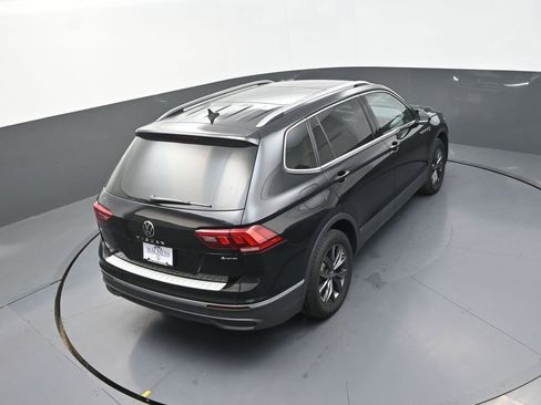 Used 2023 Volkswagen Tiguan SE w/ Panoramic Sunroof Package AWD/4WD image 21