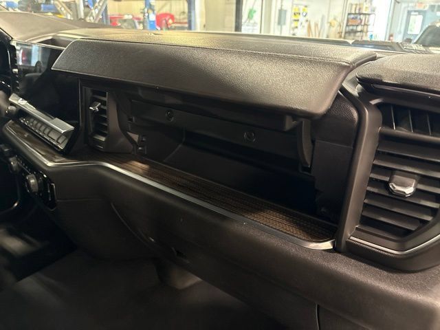 Used 2024 Chevrolet Silverado 2500 LT w/ Convenience Package AWD/4WD image 43