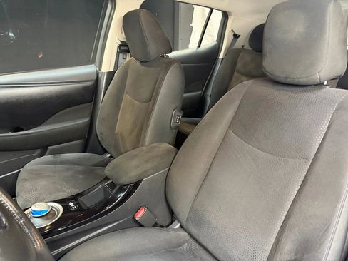 Used 2014 Nissan Leaf SV image 13